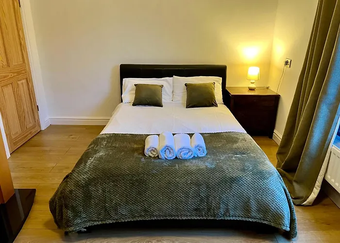 Housefield Stay, Room 4
