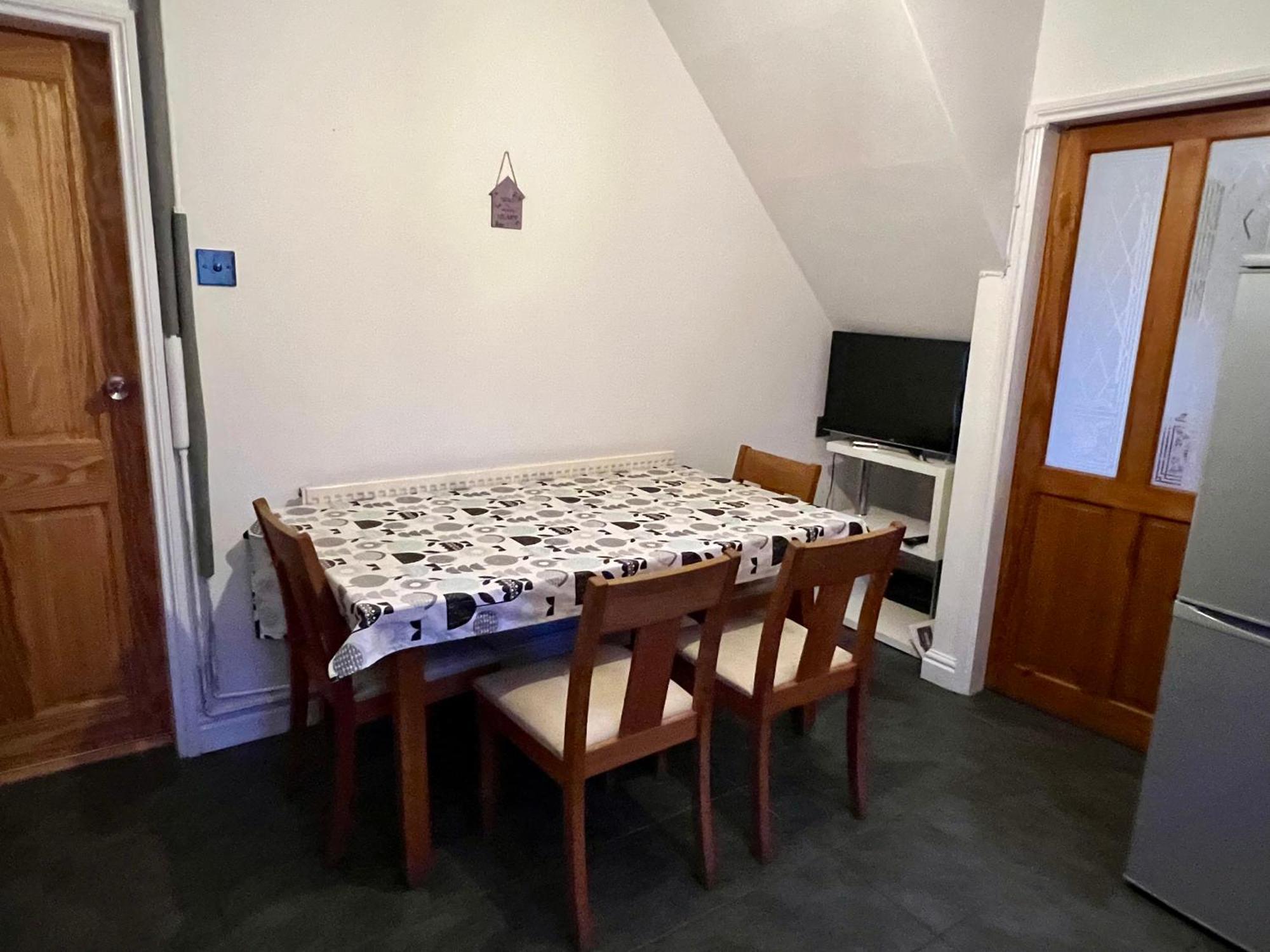 Housefield Stay, 4 * Stoke-on-Trent